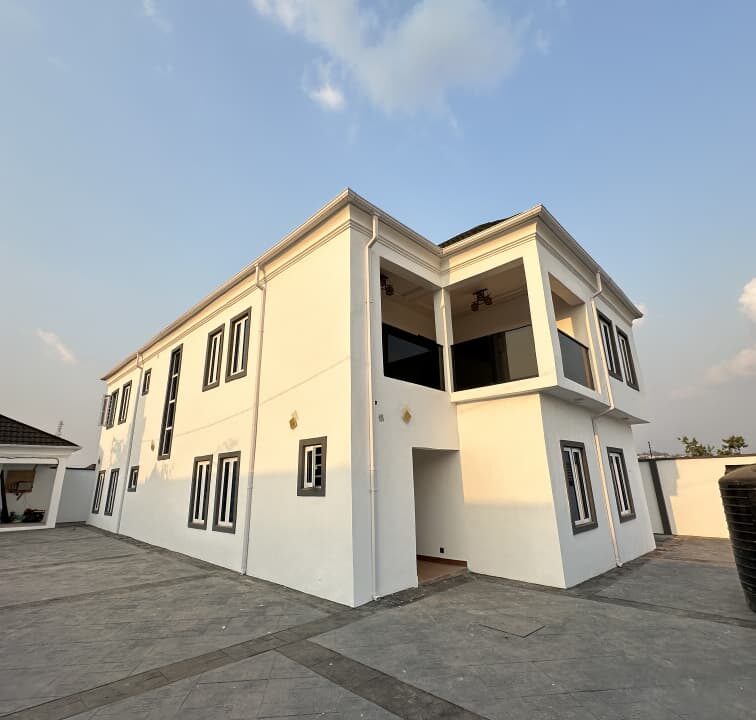 5 Bedroom Duplex (3)