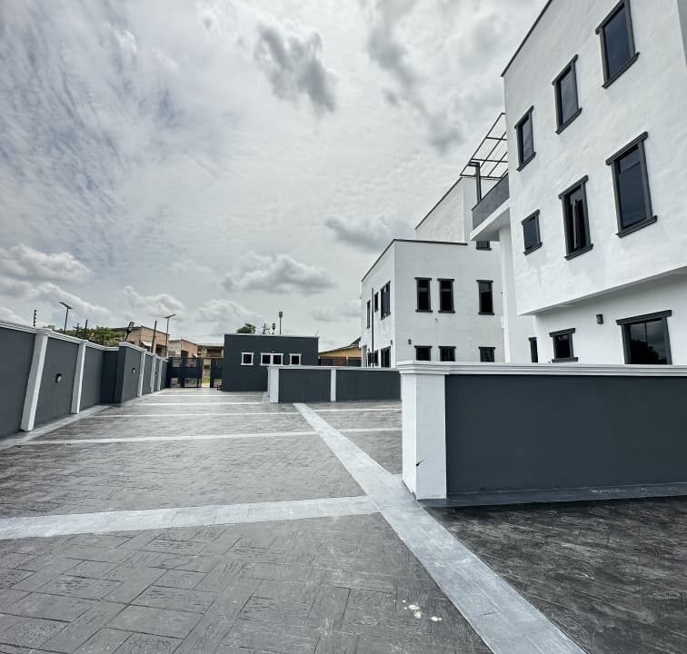 FULLY DETACHED 5BEDROOM PENTHOUSE UNITS (3)