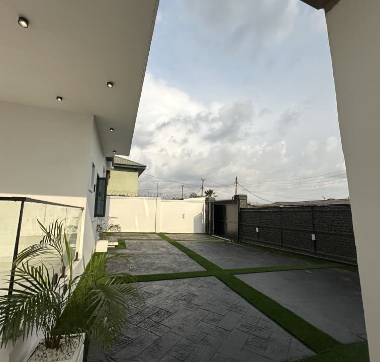 Fully Detached (2)