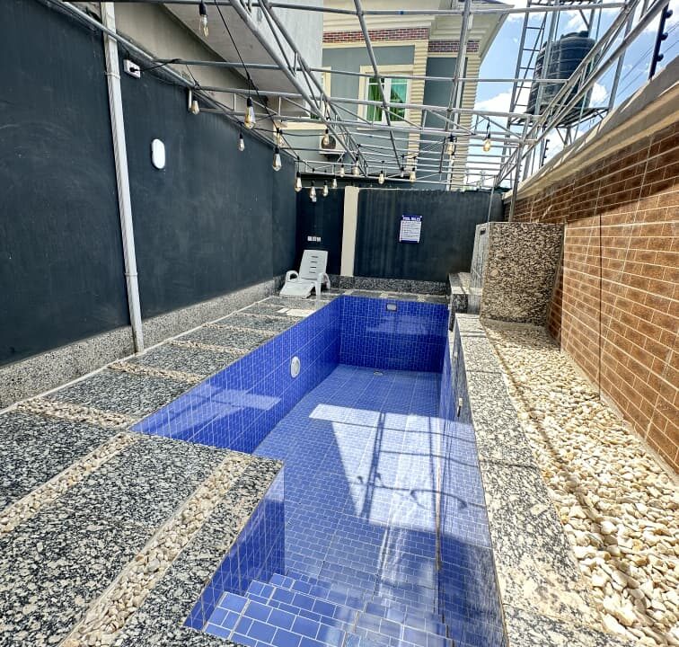 Fully Furnished of 5 Units Of 2-Bedroom Terraces Duplexes with Swimming Pool (9)